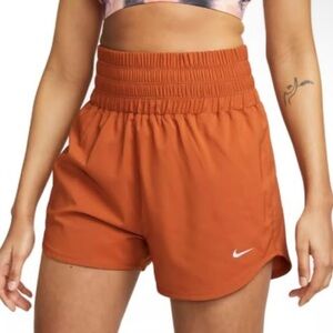 SOLD❌Nike Women's Rust Athletic Shorts w/ Pockets